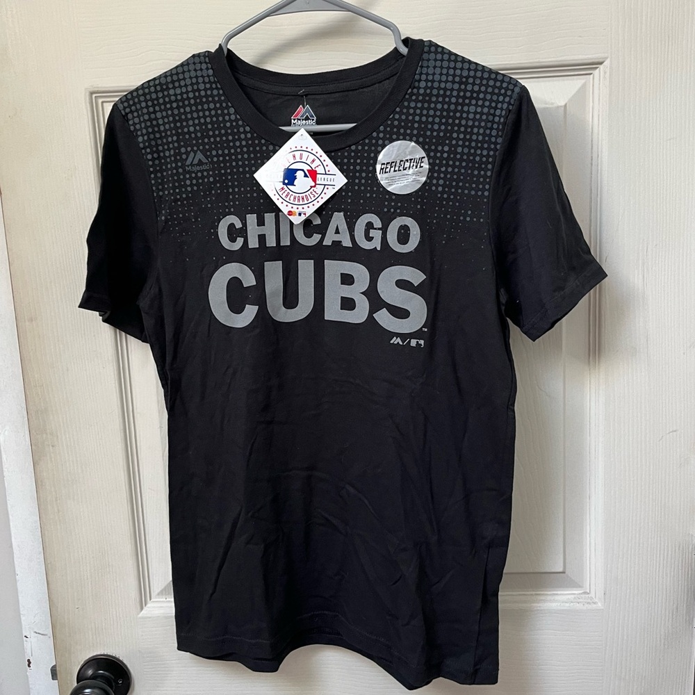 New! Chicago Cubs black t-shirt